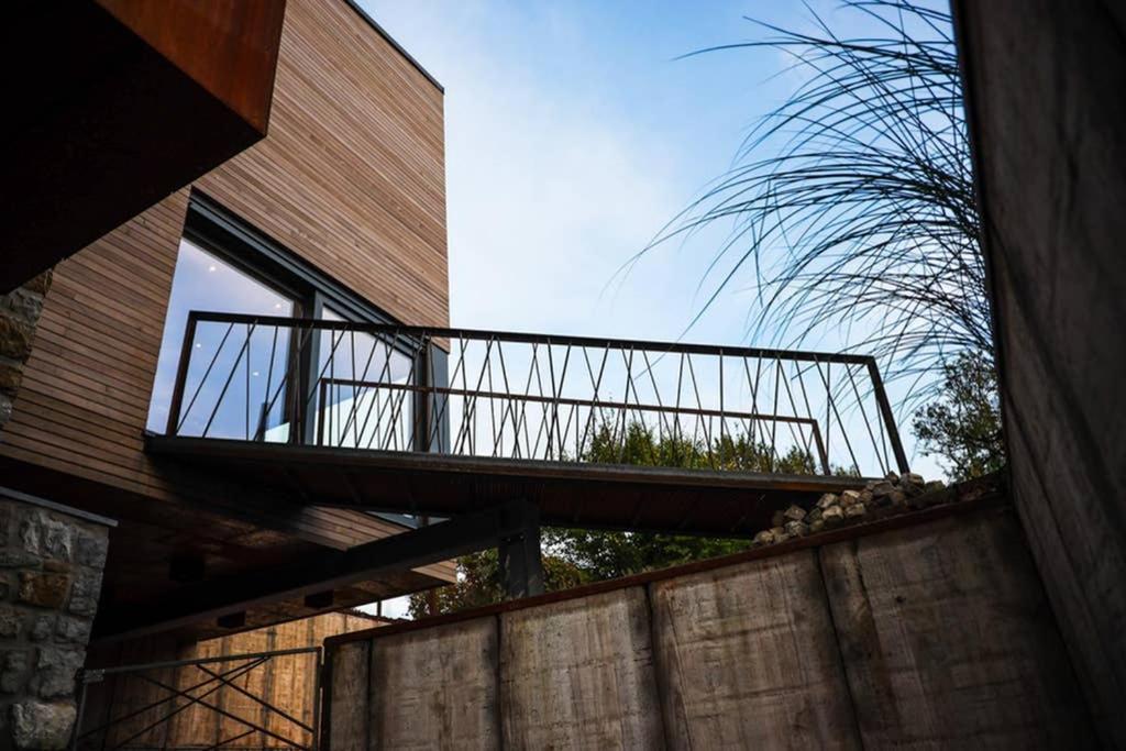 Amazon Corten Marche-en-Famenne Exteriér fotografie